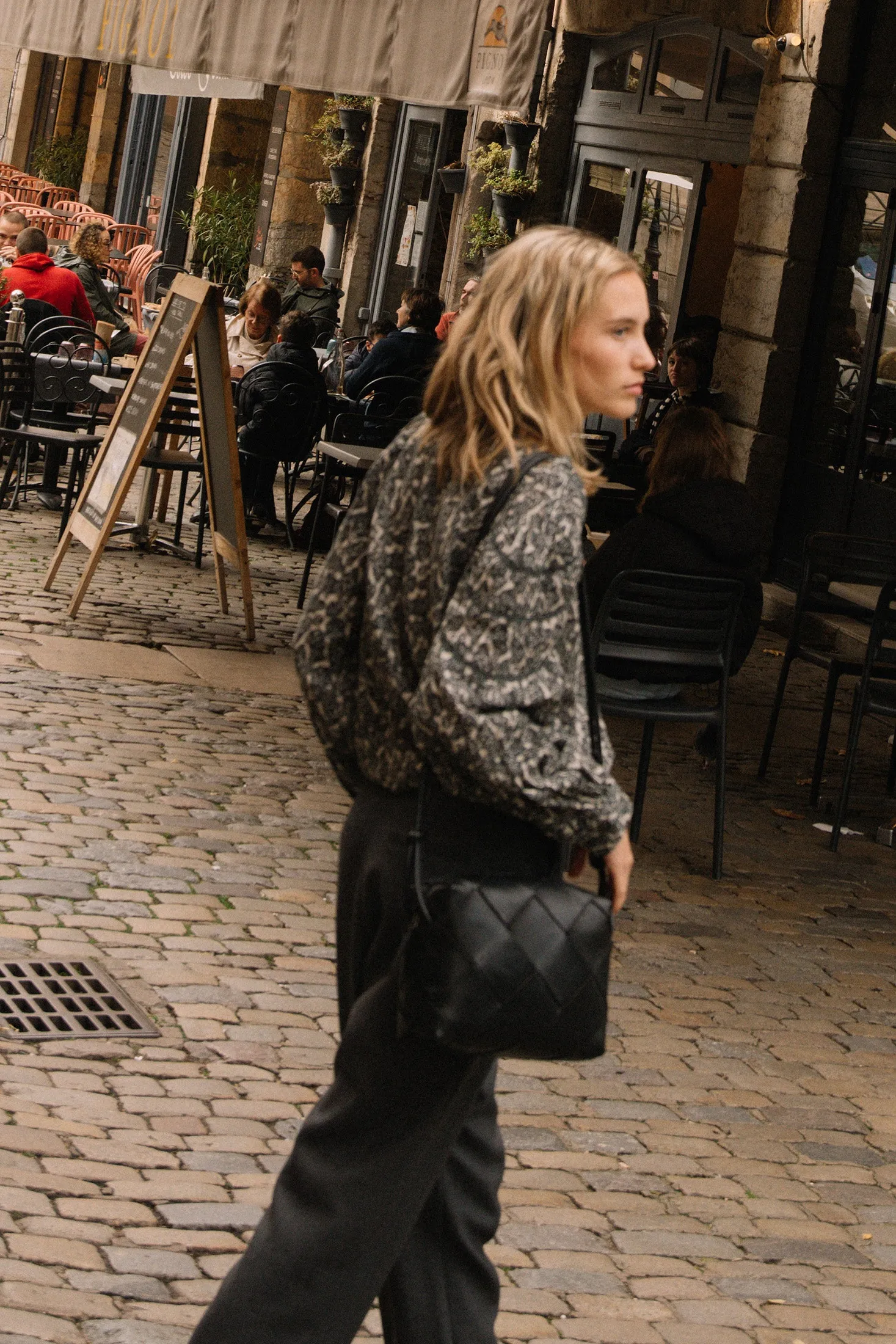 BLUSA MOTIVOS BOTÁNICOS sold by Indi & Cold product image thumbnail 5