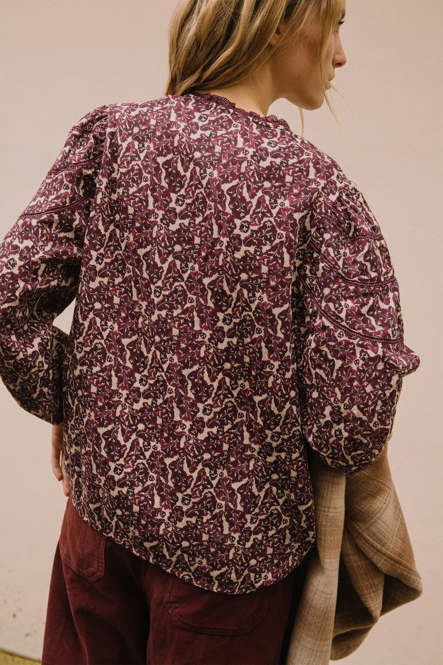 BLUSA MOTIVOS BOTÁNICOS sold by Indi & Cold product image thumbnail 4