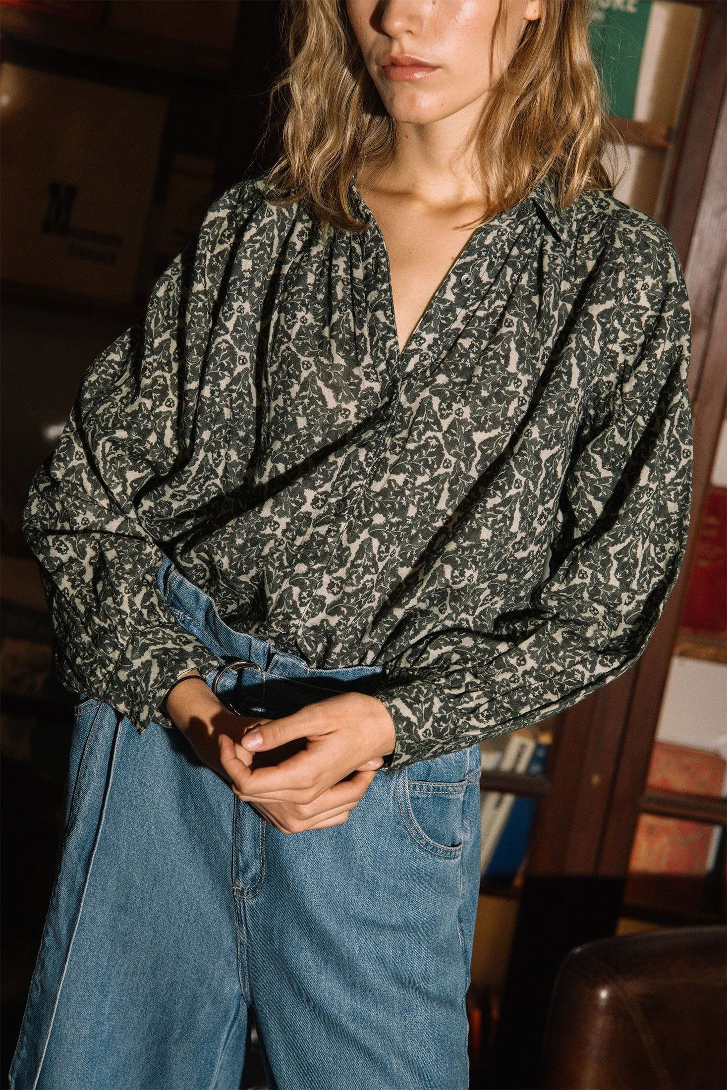 CAMISA MOTIVOS BOTÁNICOS sold by Indi & Cold product image thumbnail 3