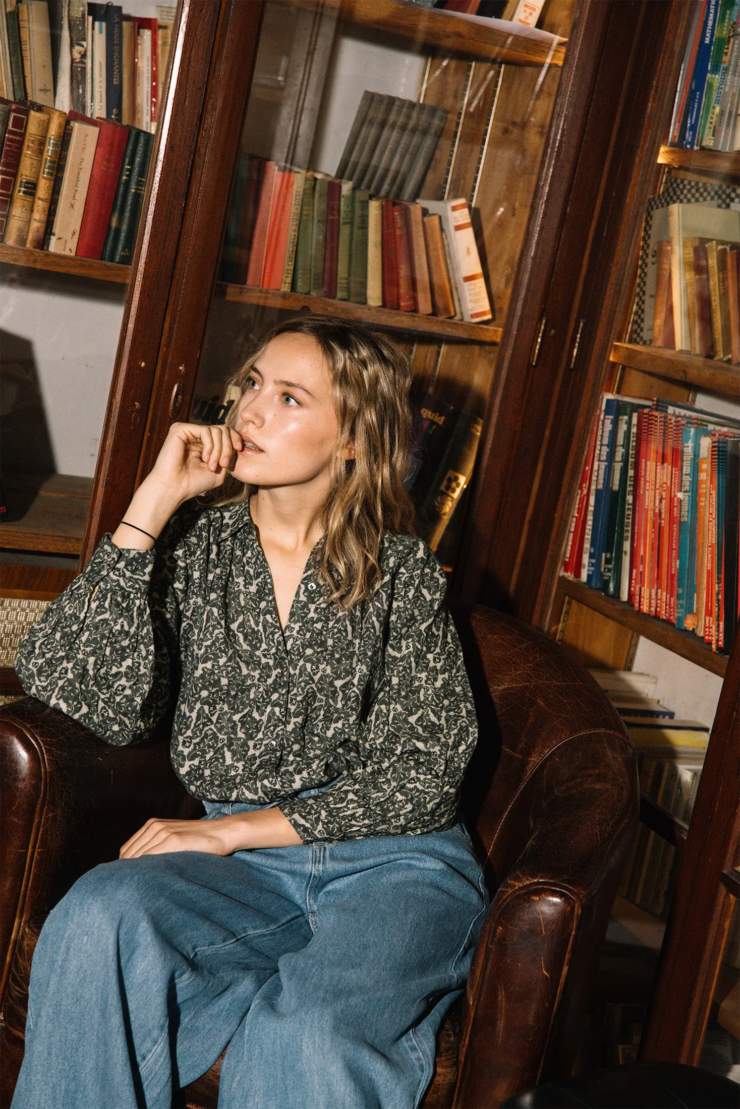 CAMISA MOTIVOS BOTÁNICOS sold by Indi & Cold