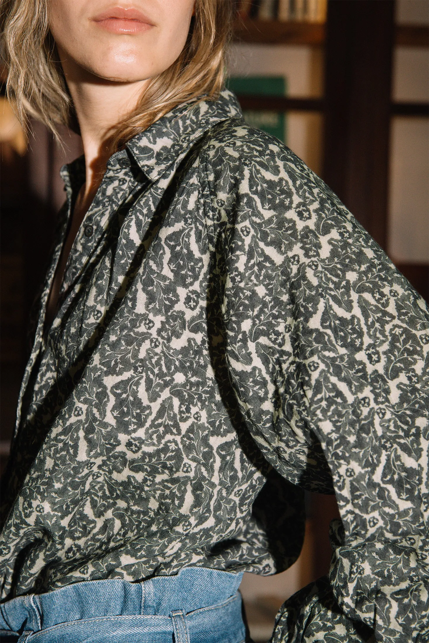 CAMISA MOTIVOS BOTÁNICOS sold by Indi & Cold product image thumbnail 2