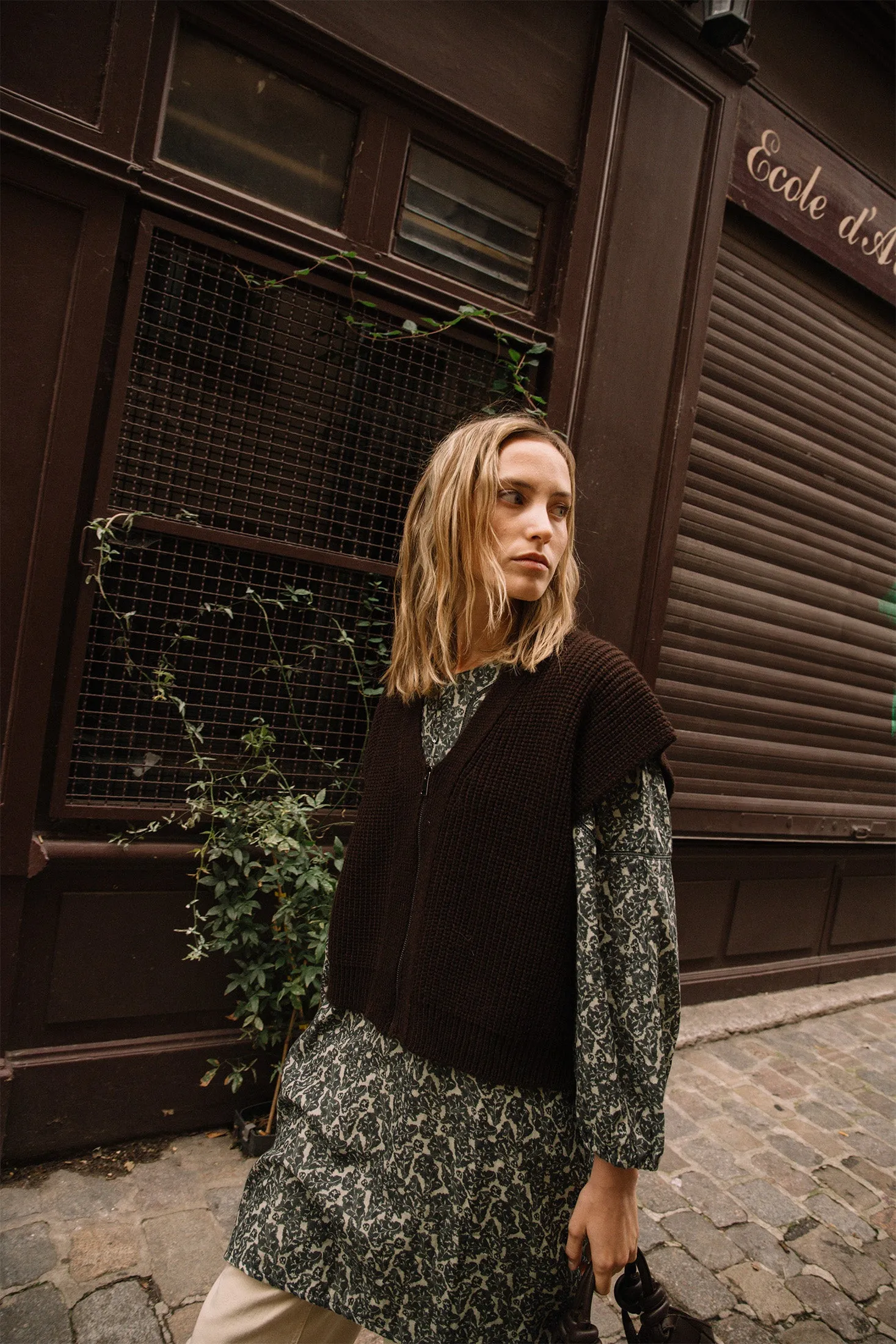 VESTIDO MOTIVOS BOTÁNICOS sold by Indi & Cold product image thumbnail 4