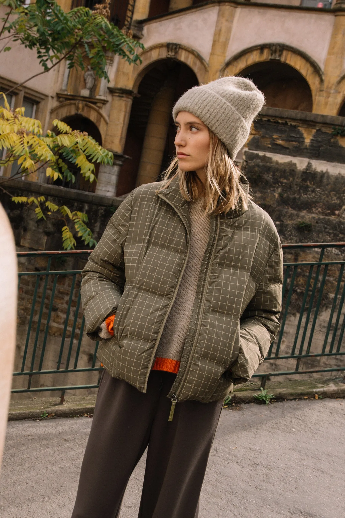 ABRIGO PLUMÓN CORTO CUADROS sold by Indi & Cold product image thumbnail 2