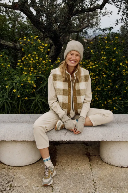 [CL] TEDDY PLAID VEST sold by Indi & Cold