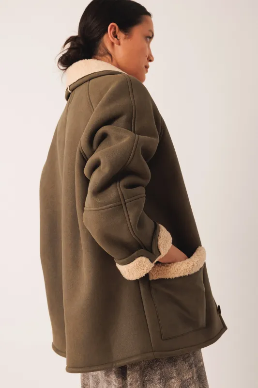 ABRIGO AVIADOR CLÁSICO sold by Indi & Cold