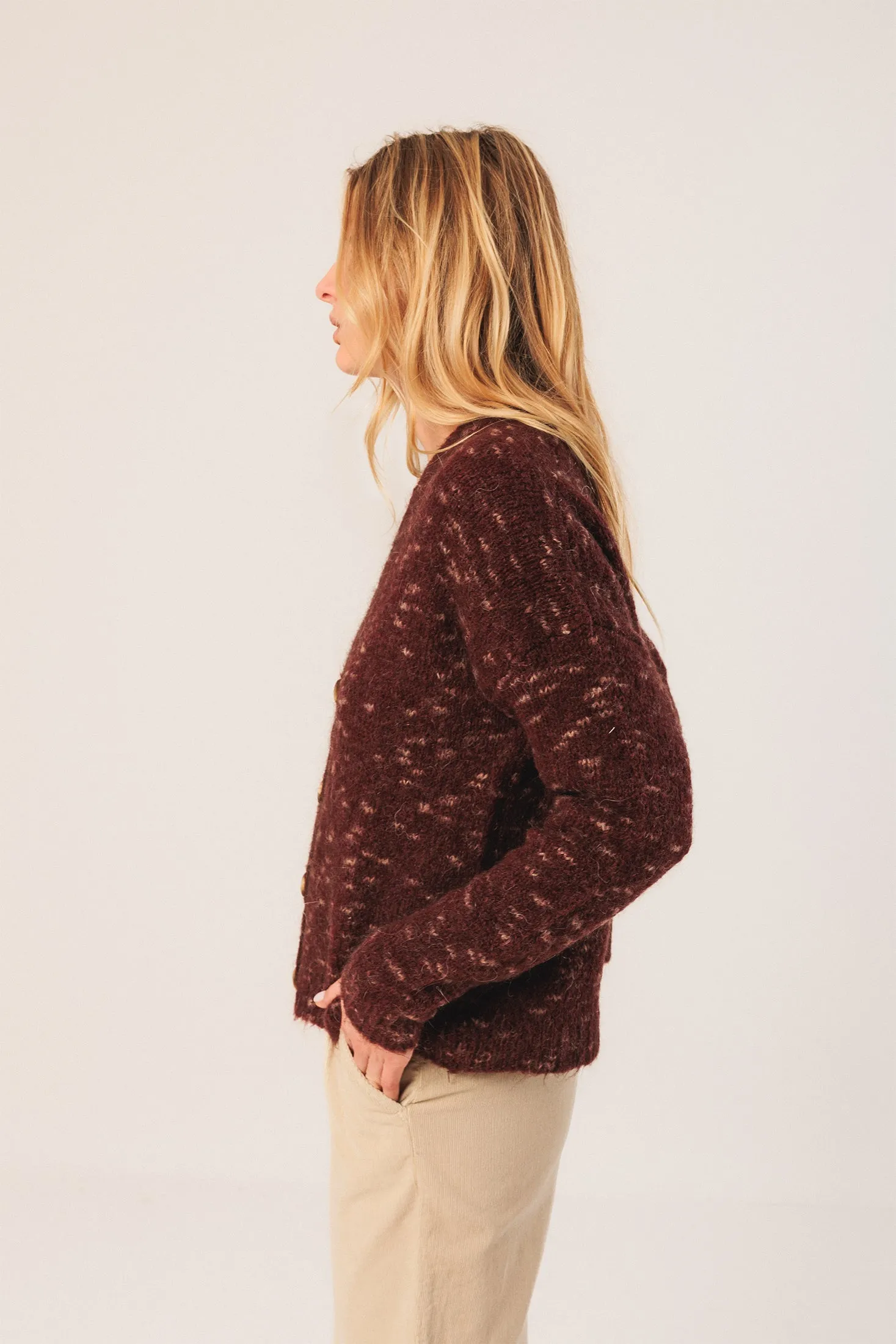 CHAQUETA PUNTO ABOTONADA sold by Indi & Cold product image thumbnail 4