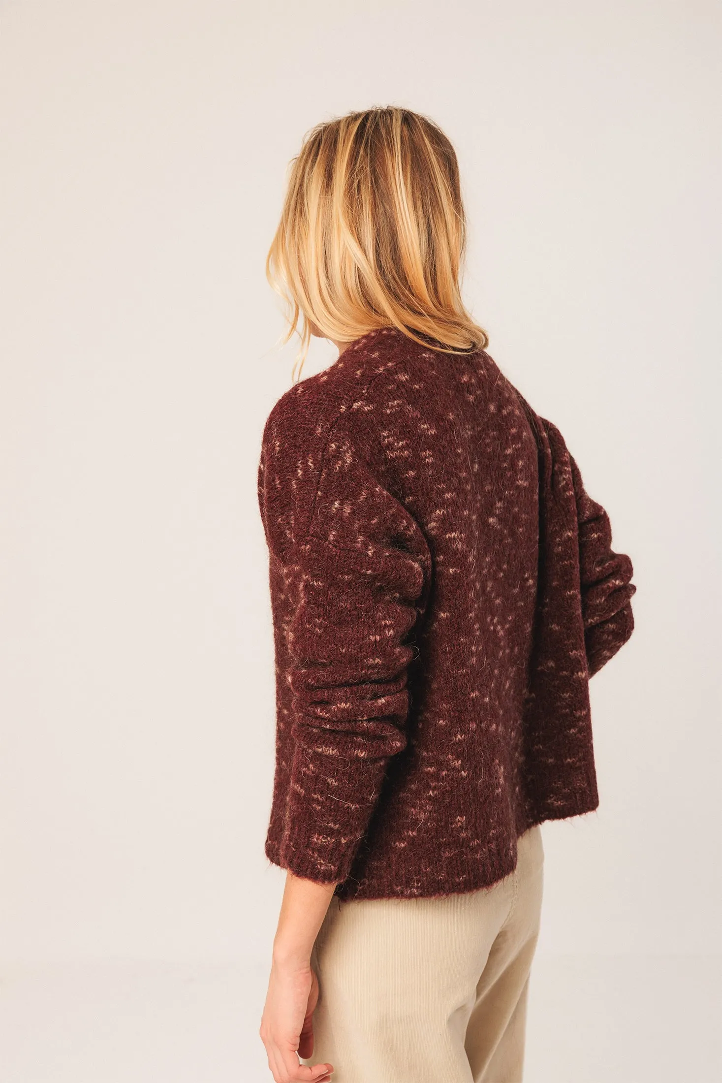 CHAQUETA PUNTO ABOTONADA sold by Indi & Cold product image thumbnail 3