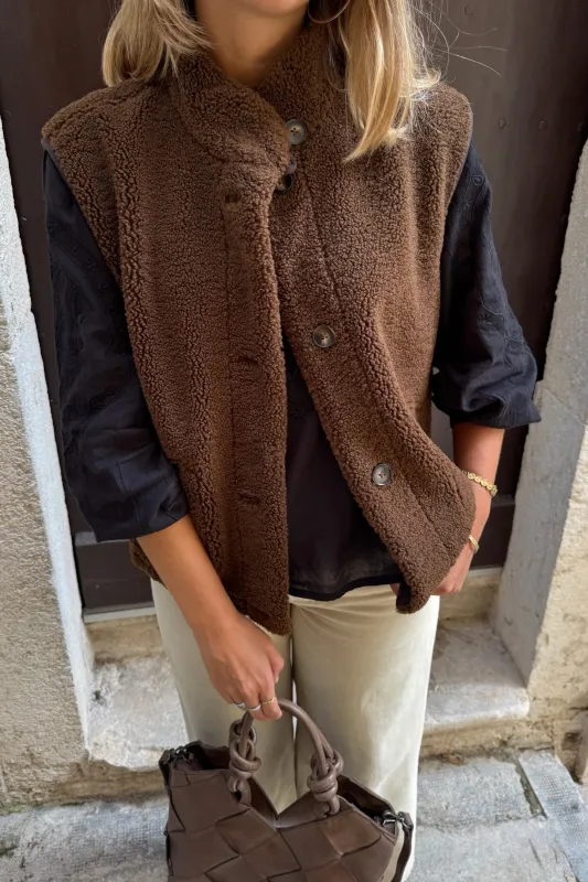 CHALECO TEDDY REVERSIBLE sold by Indi & Cold