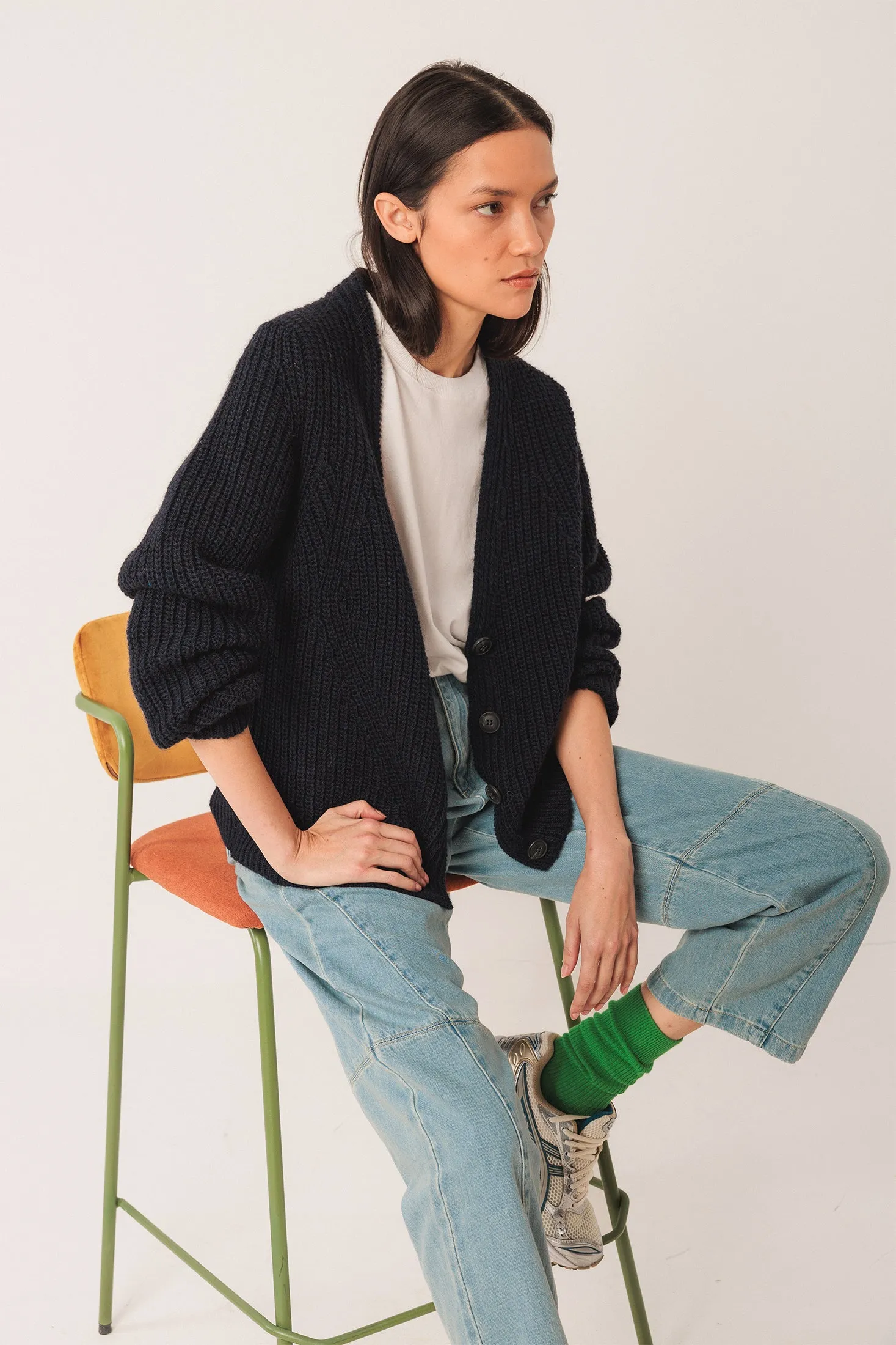 CHAQUETA PUNTO ABOTONADA sold by Indi & Cold