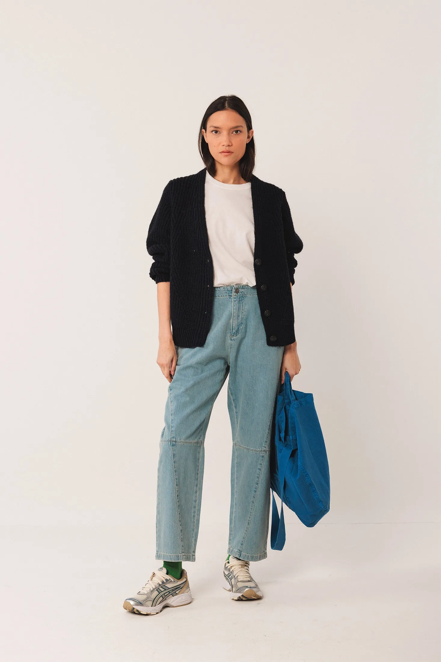 CHAQUETA PUNTO ABOTONADA sold by Indi & Cold product image thumbnail 5