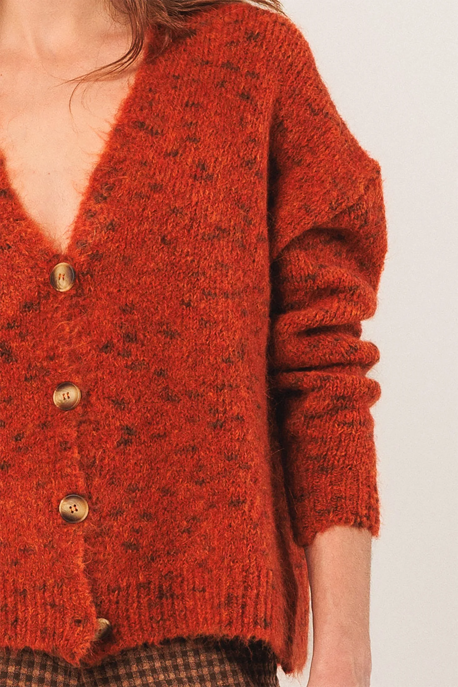 CHAQUETA PUNTO ABOTONADA sold by Indi & Cold product image thumbnail 2