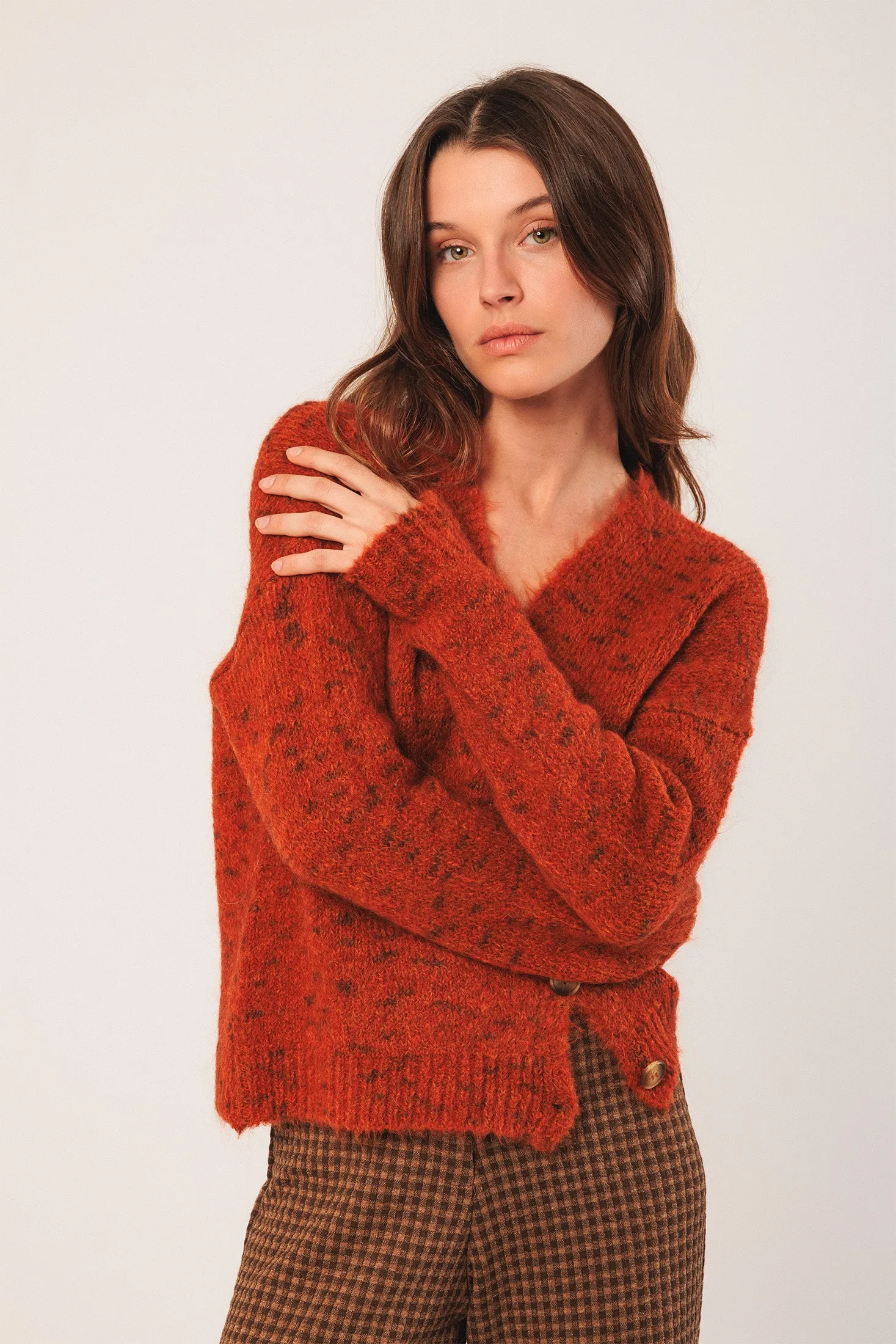 CHAQUETA PUNTO ABOTONADA sold by Indi & Cold product image thumbnail 3