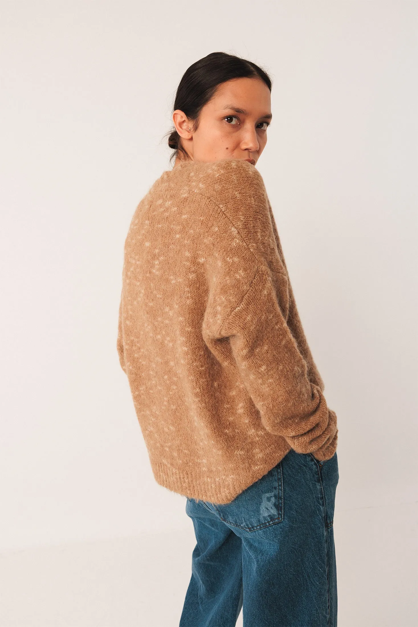 CHAQUETA PUNTO ABOTONADA sold by Indi & Cold product image thumbnail 4