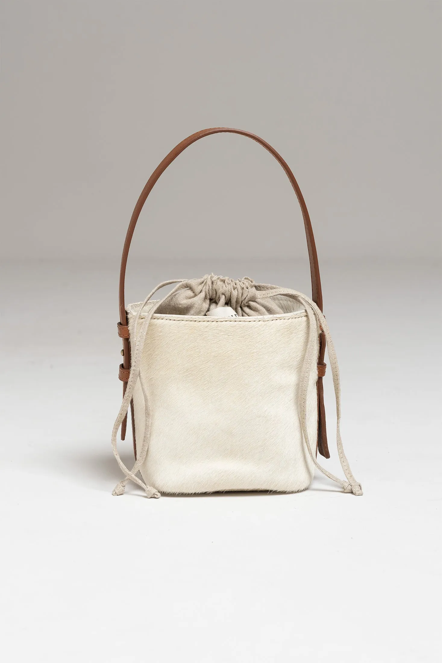 BOLSO DE MANO PIEL sold by Indi & Cold product image thumbnail 3