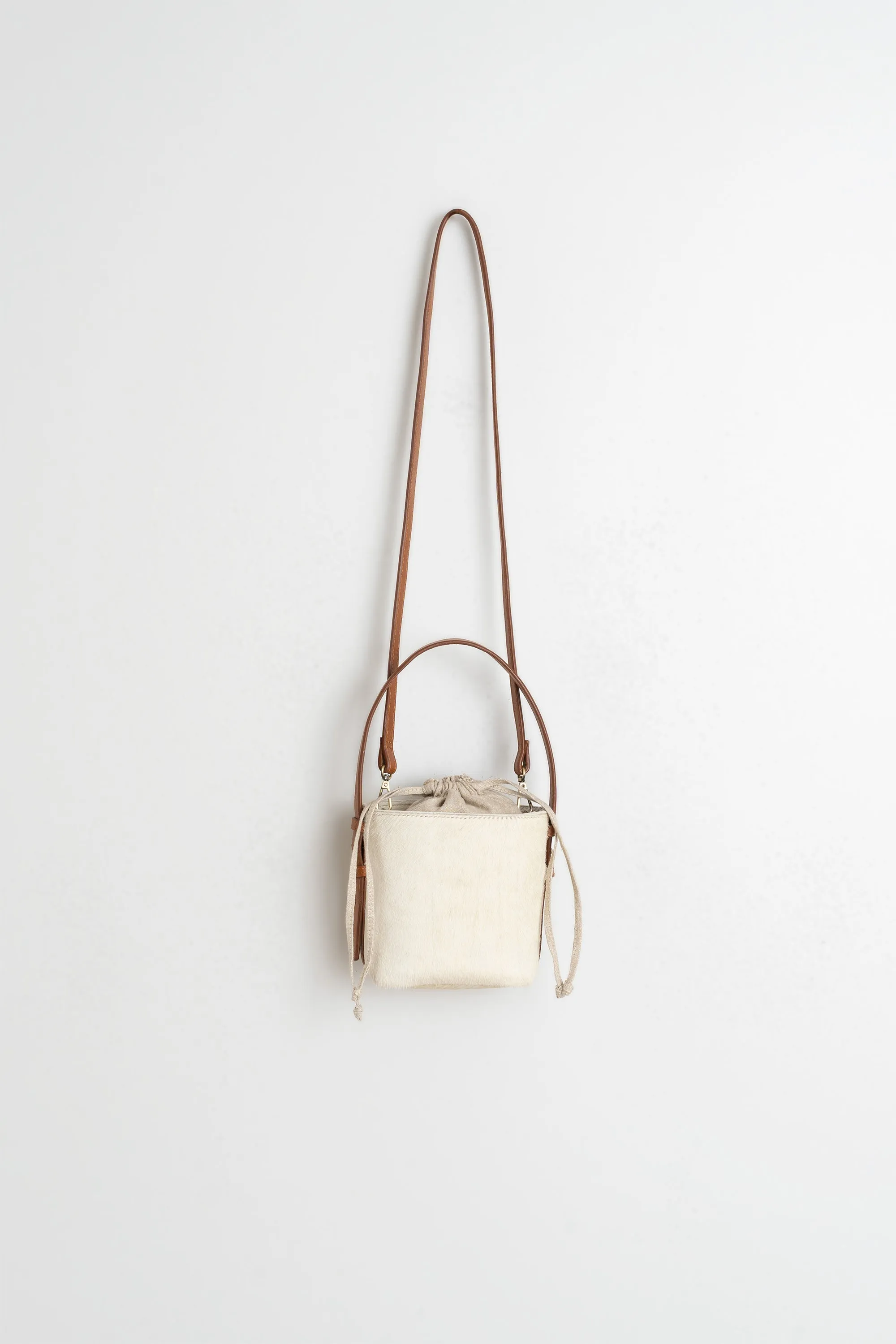 BOLSO DE MANO PIEL sold by Indi & Cold product image thumbnail 4