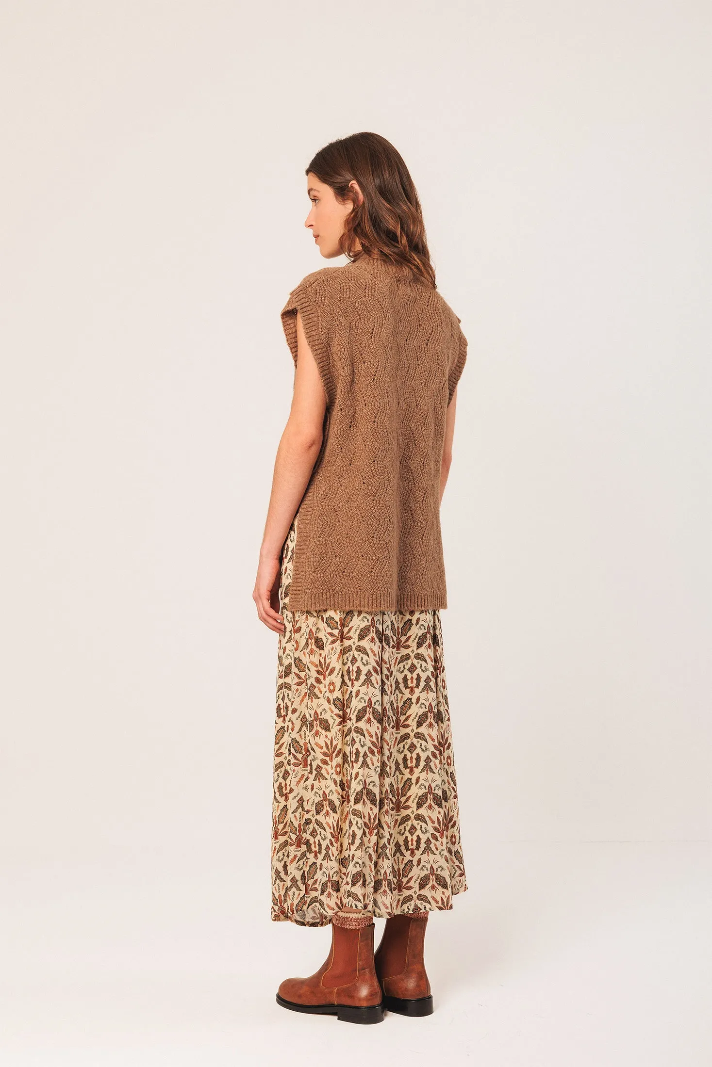 CHALECO PUNTO FANTASÍA sold by Indi & Cold product image thumbnail 3