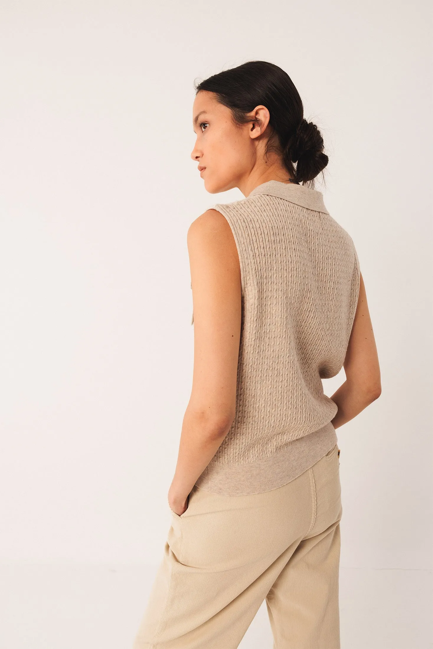 TOP CHALECO OCHOS sold by Indi & Cold product image thumbnail 3