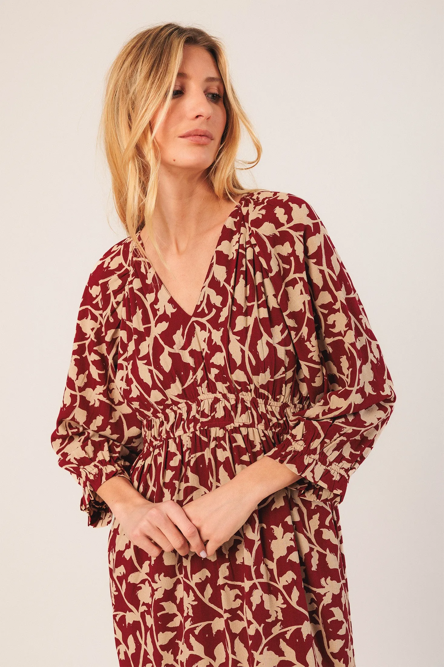 VESTIDO MIDI VISCOSA sold by Indi & Cold product image thumbnail 2