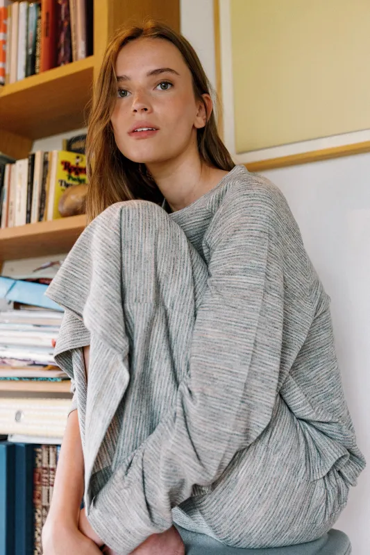 [CL] MULTICOLOR ADJUSTABLE SWEATSHIRT sold by Indi & Cold