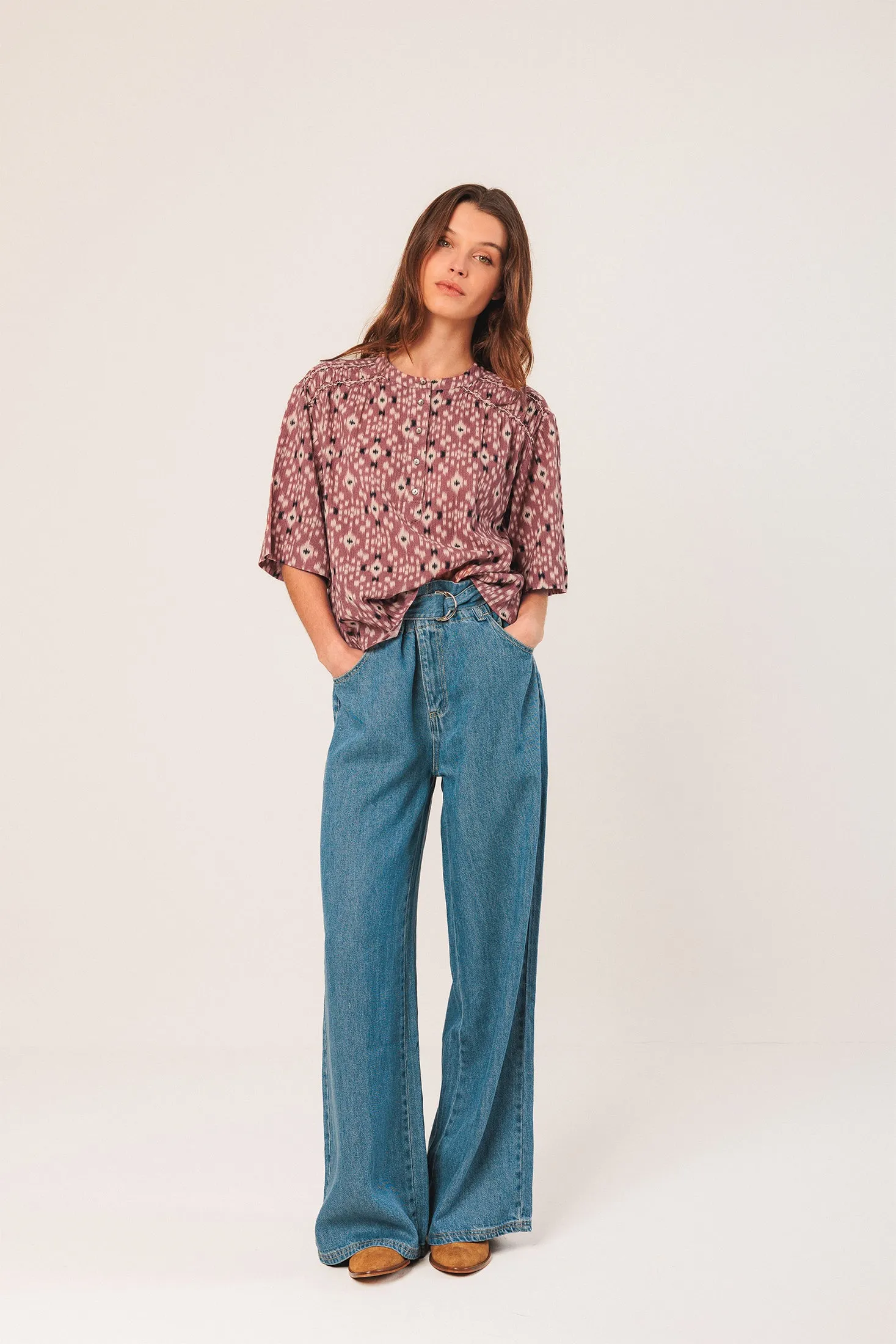 BLUSA DETALLES SMOCK sold by Indi & Cold product image thumbnail 4