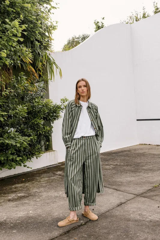 PANTALÓN BAGGY ENGOMADO sold by Indi & Cold