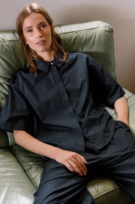 [CL] LISA POPLIN SHIRT made by Indi & Cold