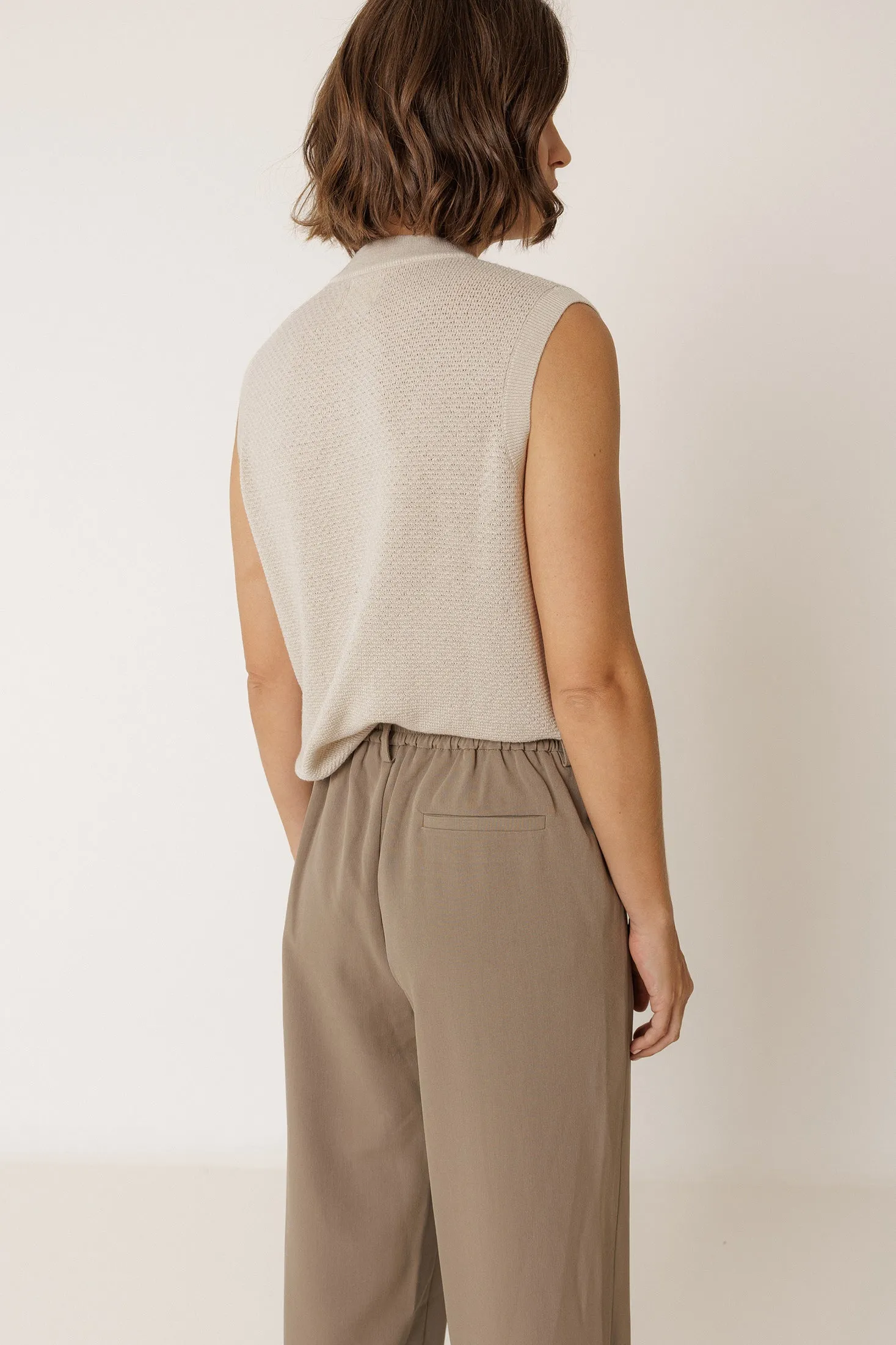 CHALECO DE PUNTO DE ARROZ sold by Indi & Cold product image thumbnail 3