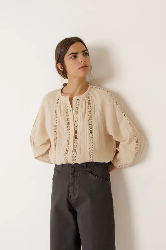  CAMISA PUNTILLAS DOBLE GASA made by Indi & Cold