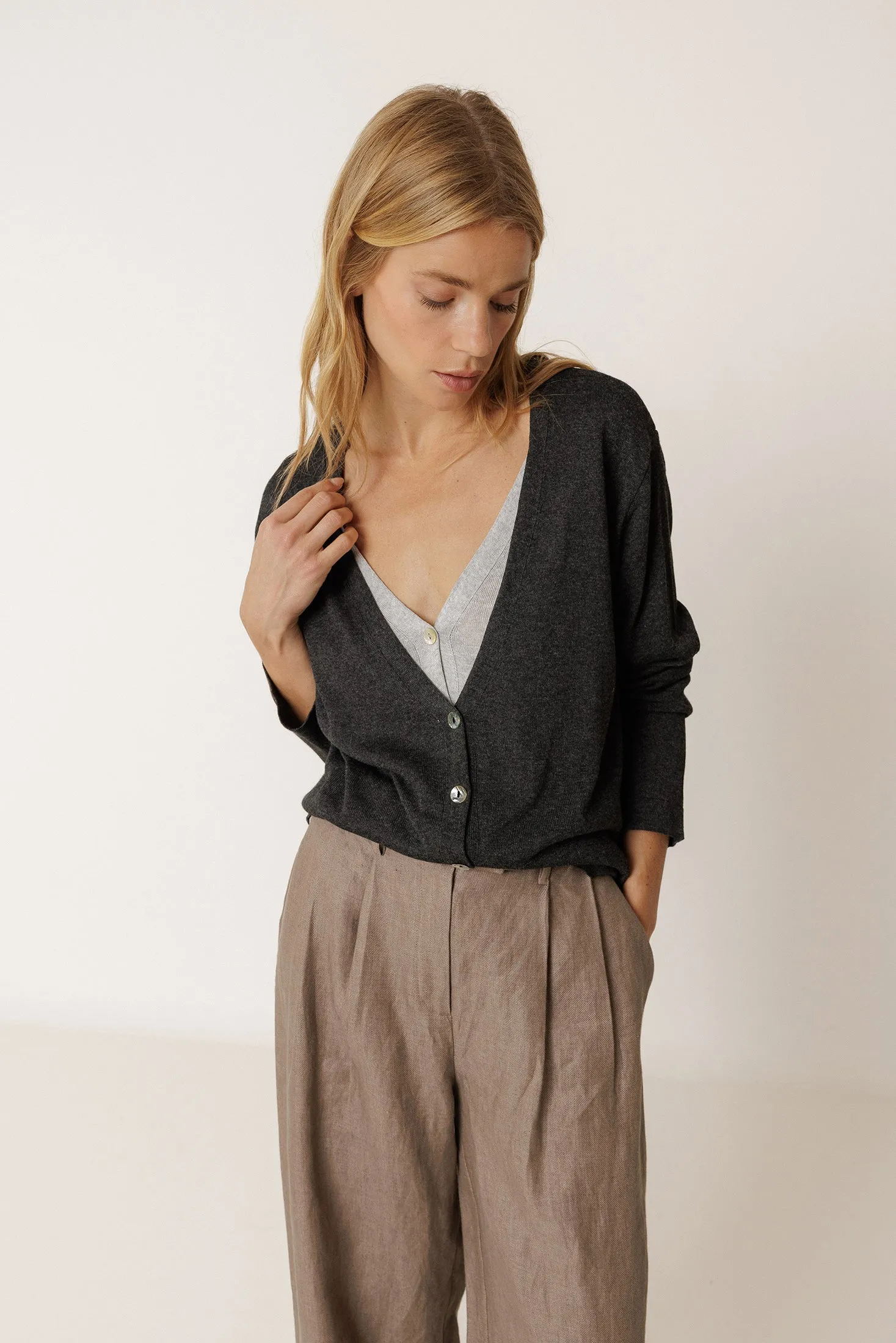 CHAQUETA EFECTO DOBLE PRENDA sold by Indi & Cold