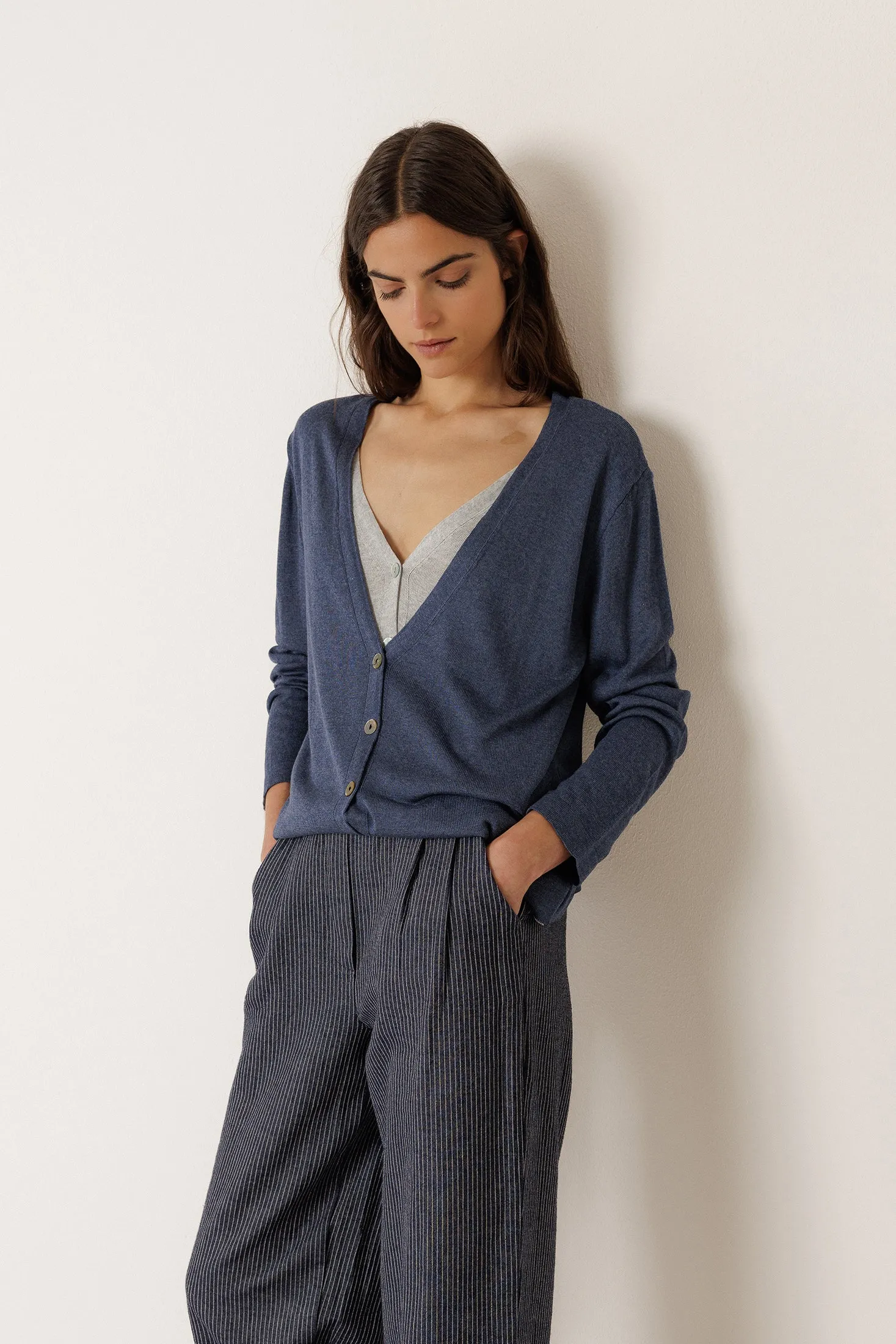 CHAQUETA EFECTO DOBLE PRENDA sold by Indi & Cold