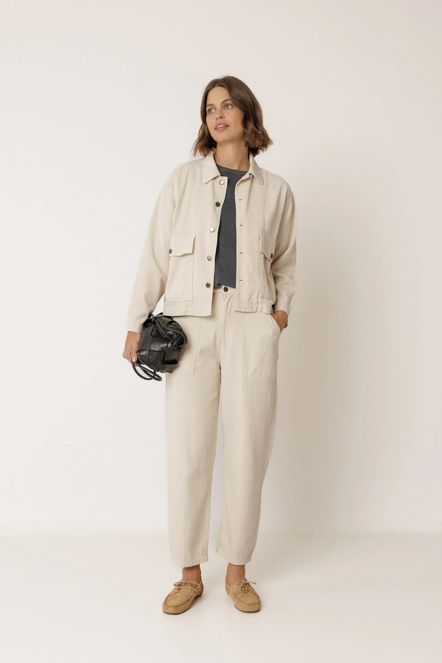 CAMISETA BOLSILLO ANAGRAMA sold by Indi & Cold product image thumbnail 4