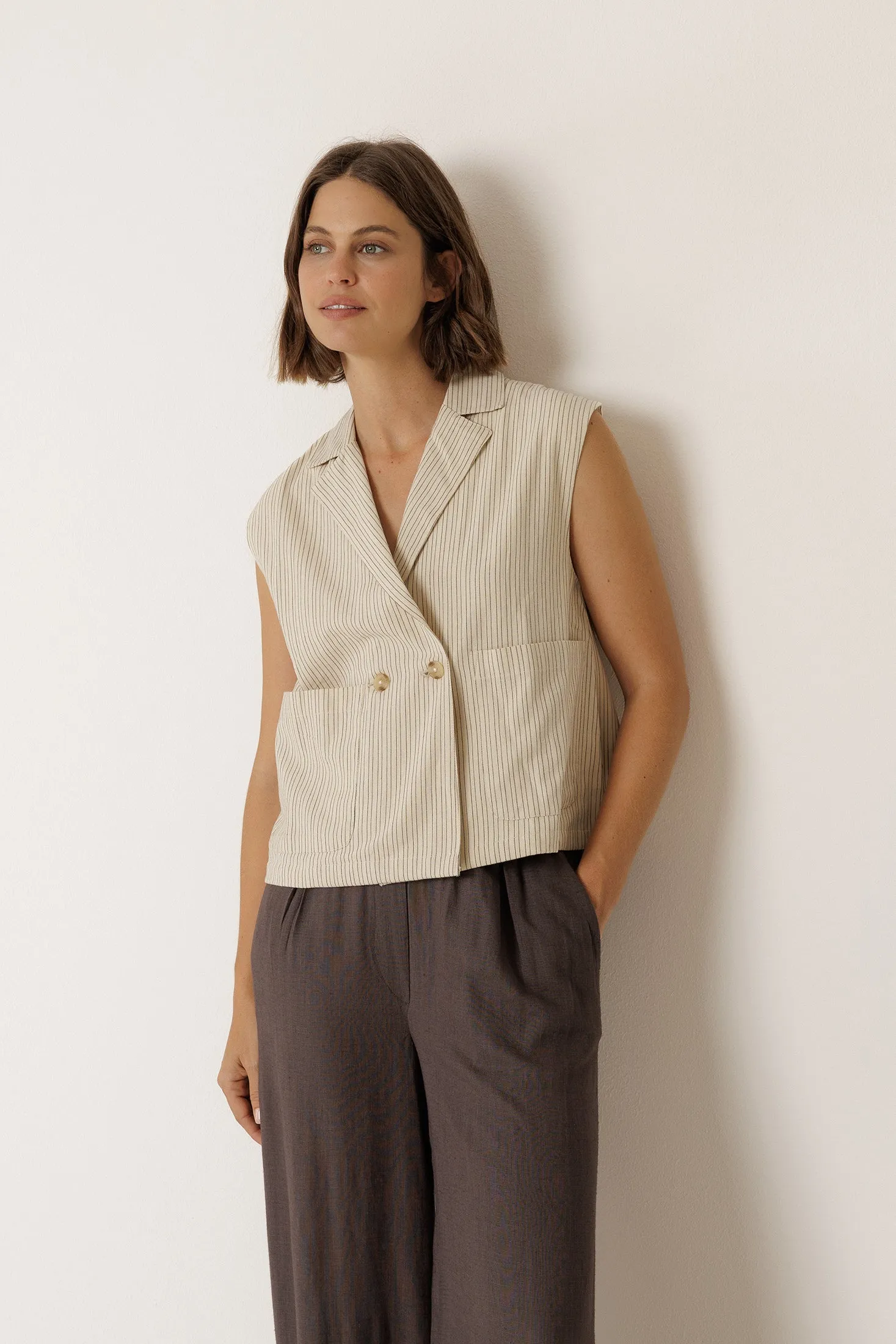 CHALECO RAYA DIPLOMÁTICA sold by Indi & Cold product image thumbnail 4