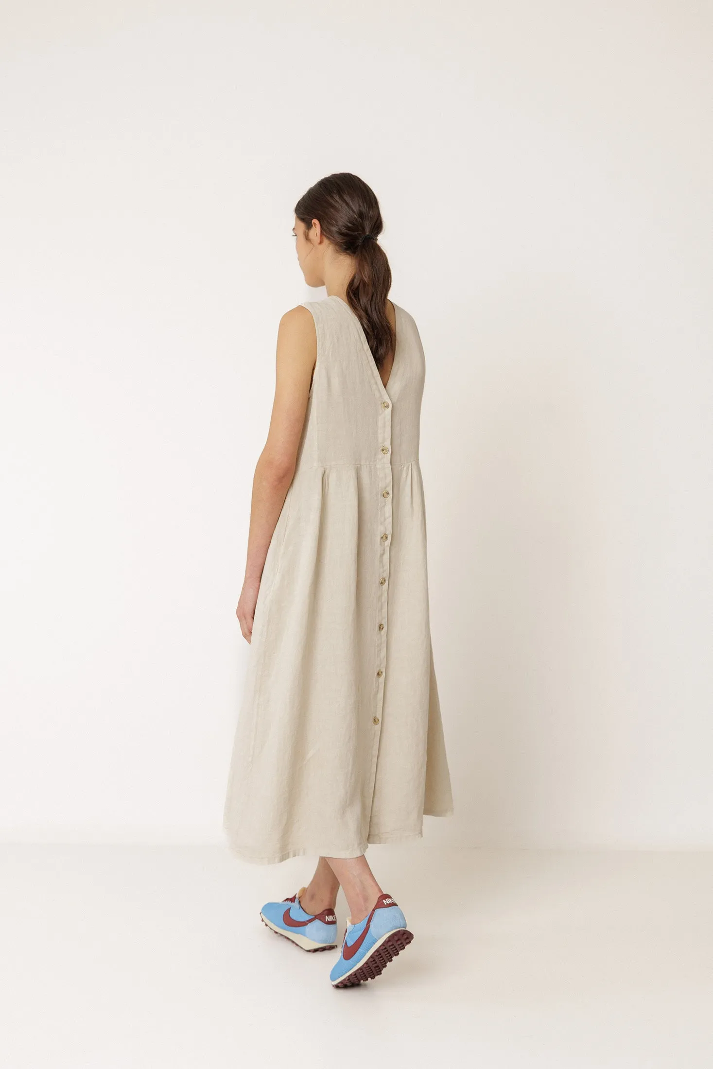 VESTIDO MULTIPOSICIÓN LINO sold by Indi & Cold product image thumbnail 5