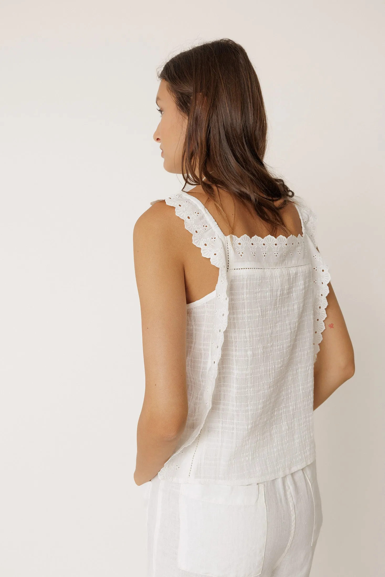 TOP TIRANTES PUNTILLAS sold by Indi & Cold product image thumbnail 5