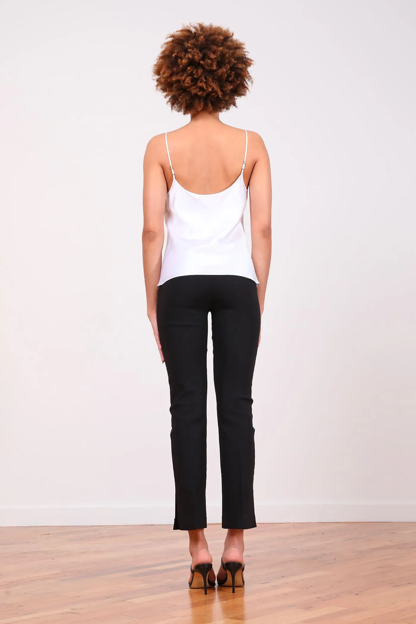 GISELA Signature Black sold by Avenue Montaigne product image thumbnail 3