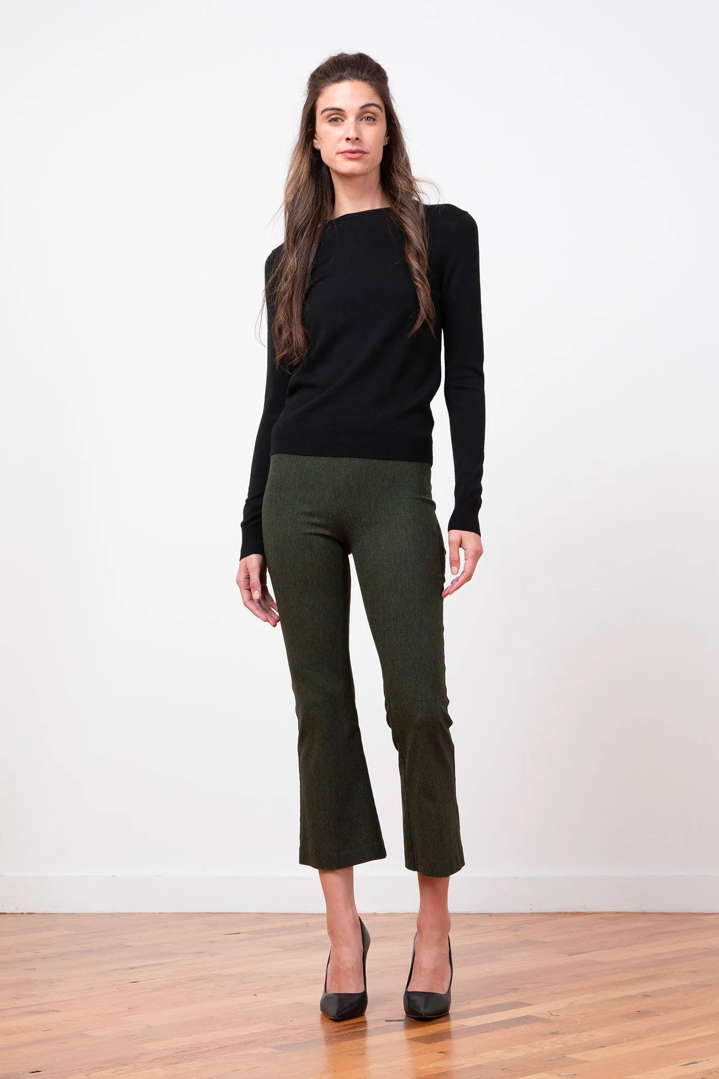 LEO Flannel Olive Green sold by Avenue Montaigne