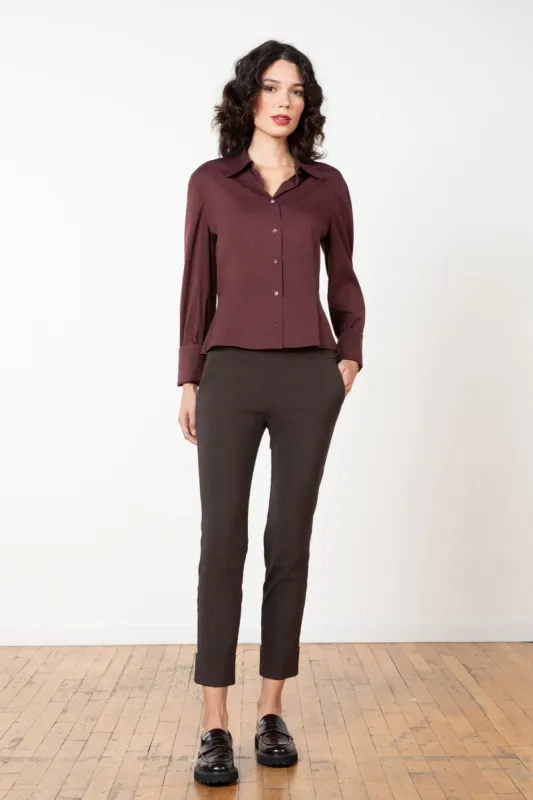 BEN Signature Brown sold by Avenue Montaigne