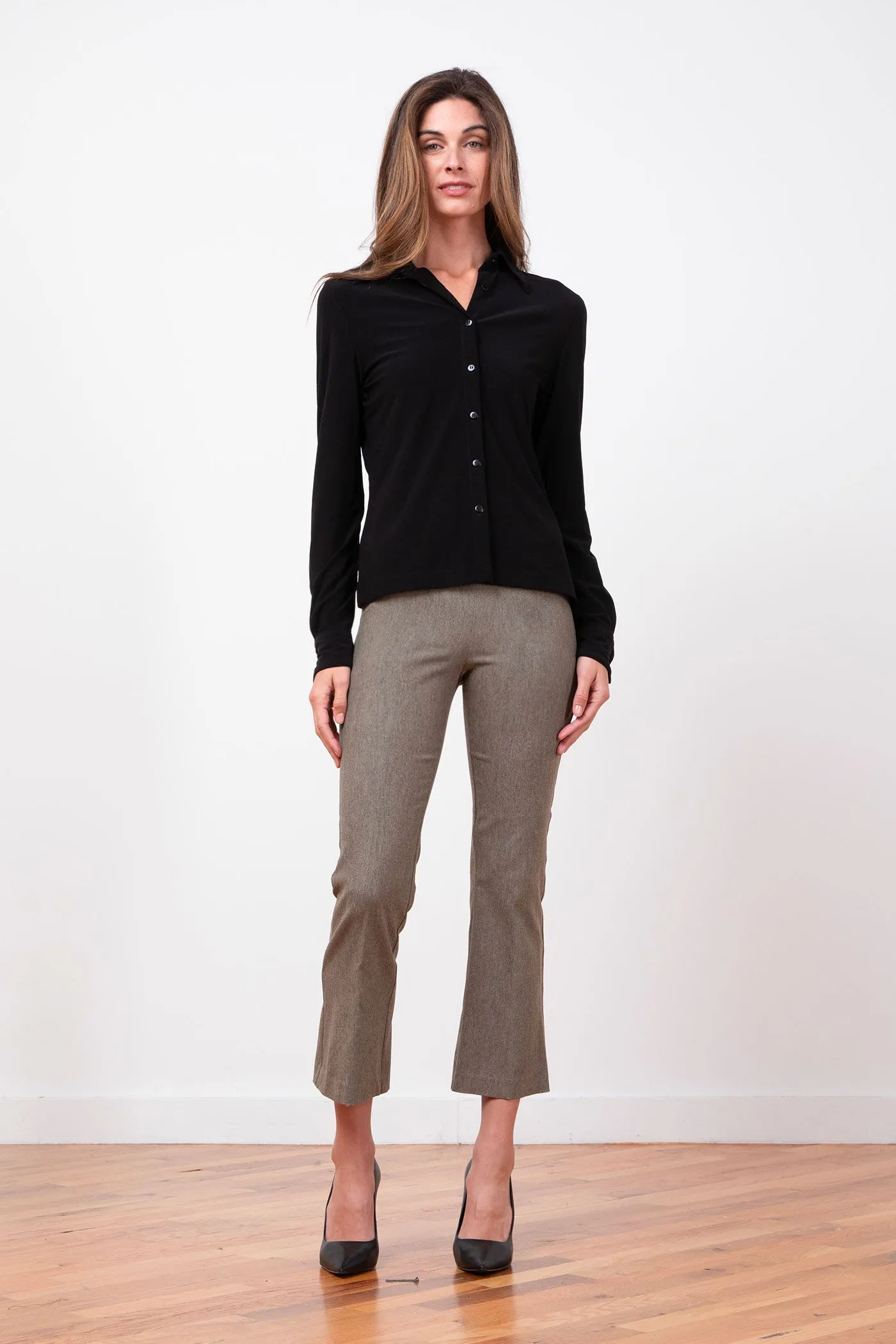 LEO Flannel Taupe sold by Avenue Montaigne