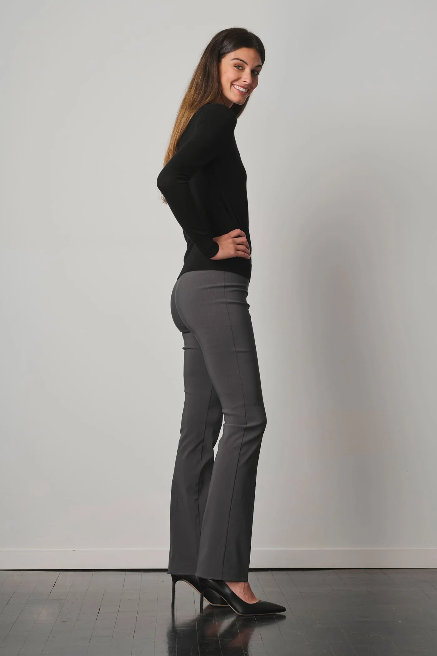 BECCA Signature Grey sold by Avenue Montaigne product image thumbnail 2