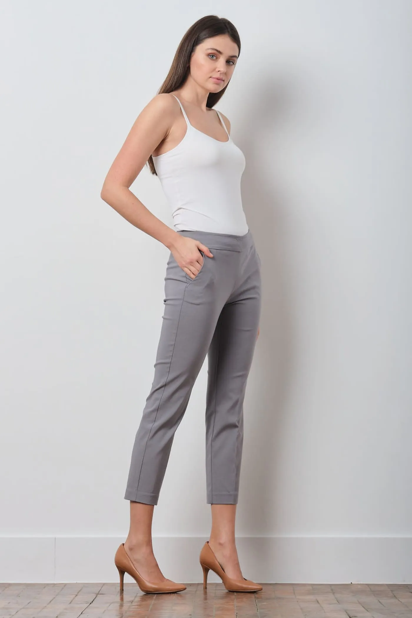 LULU Signature Light Grey sold by Avenue Montaigne product image thumbnail 2