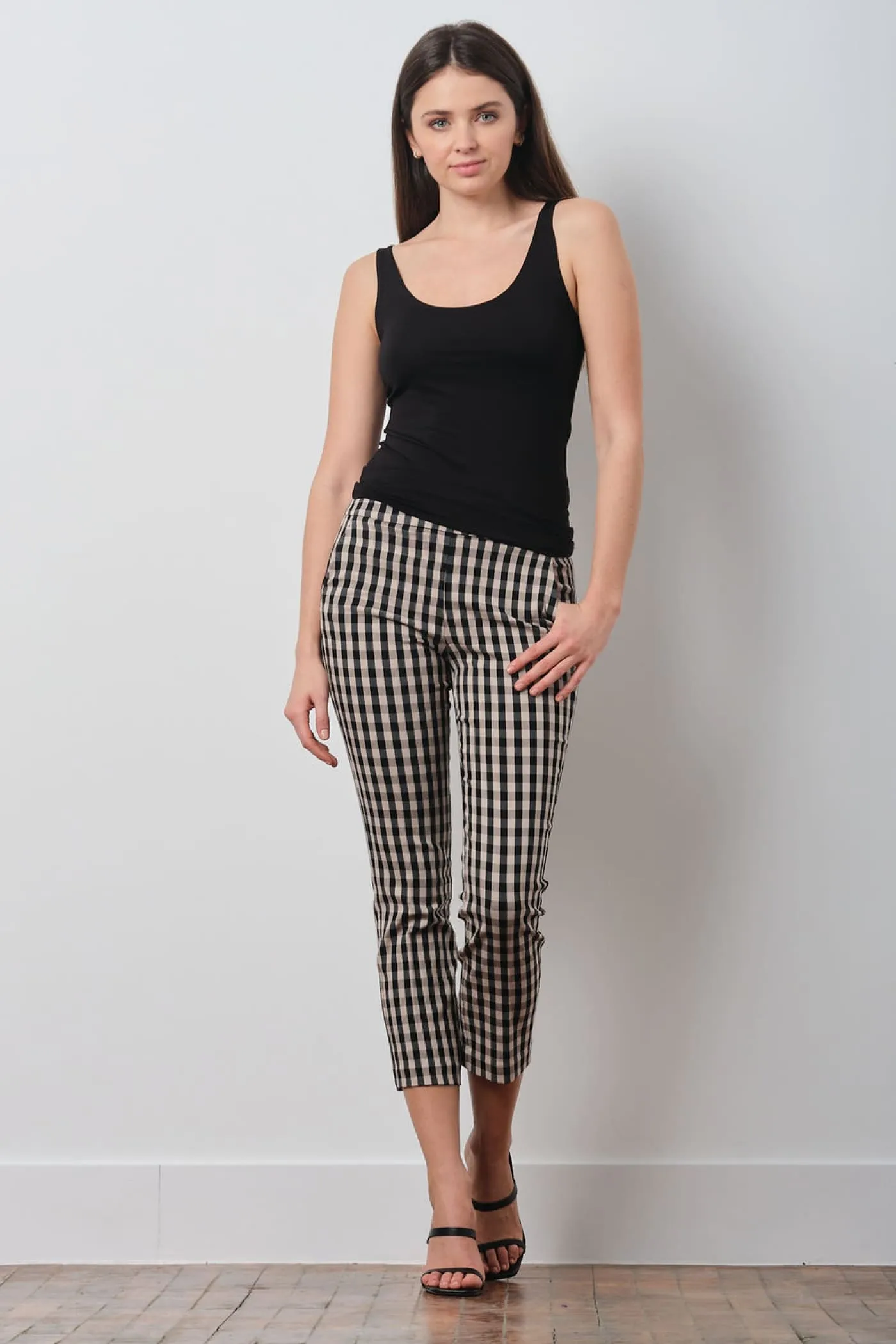 LULU Gingham sold by Avenue Montaigne