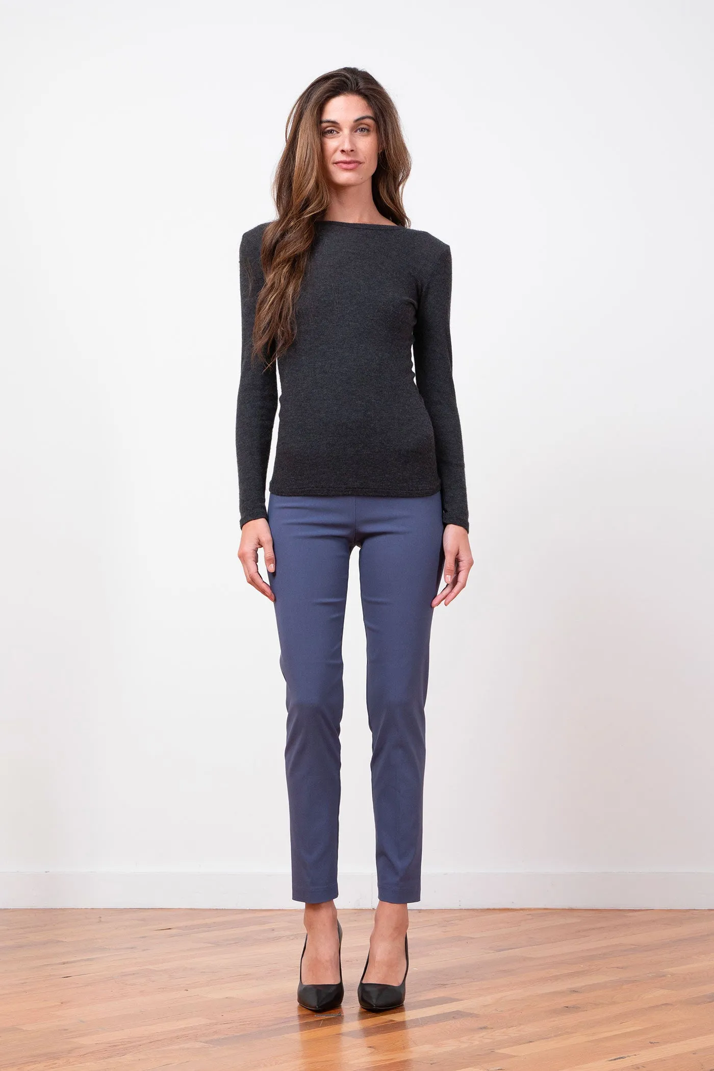 LILI Signature Hale Navy sold by Avenue Montaigne