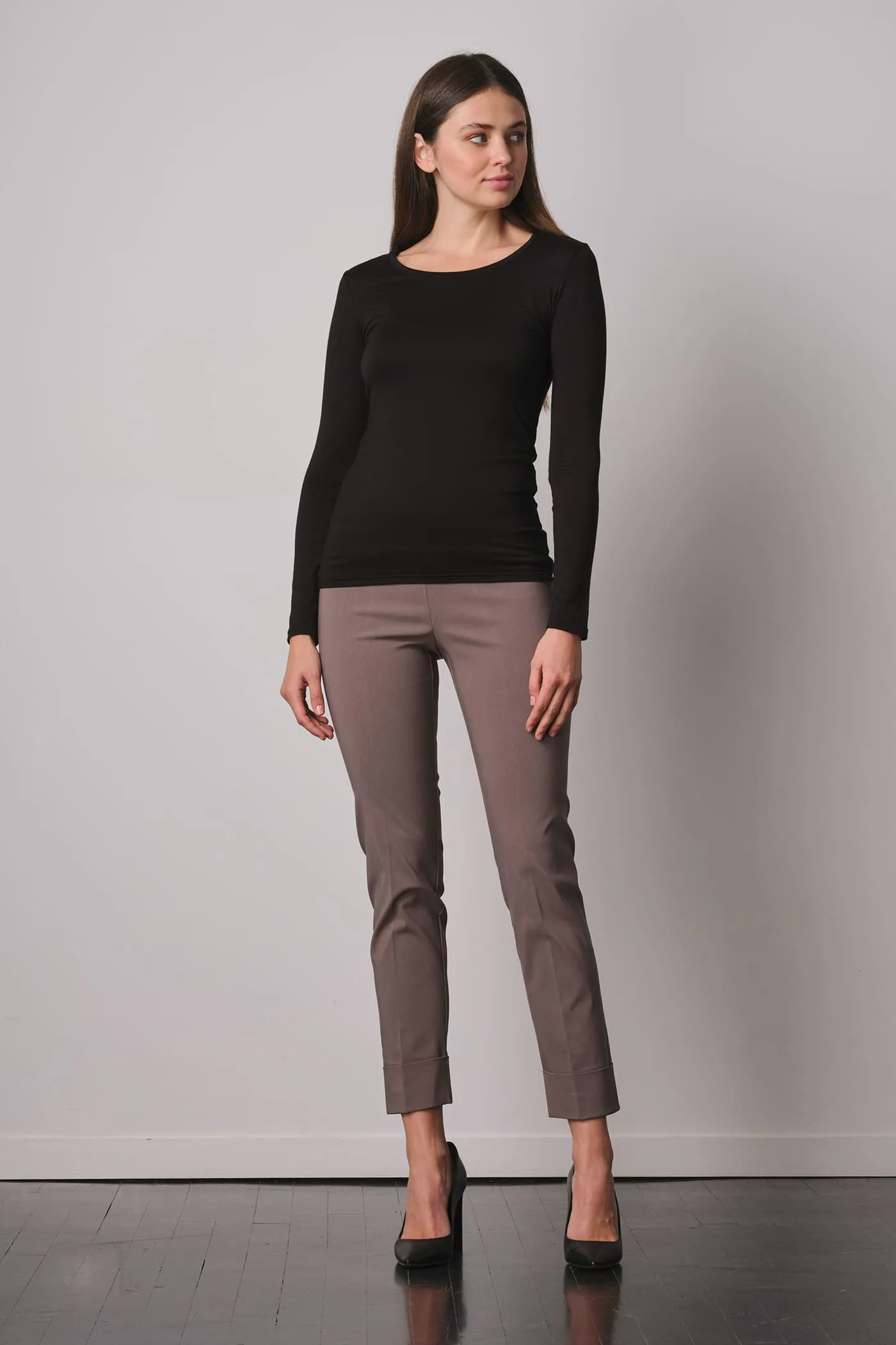 FRANCO Signature Taupe sold by Avenue Montaigne