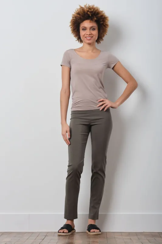 BILLY Signature Olive Green sold by Avenue Montaigne