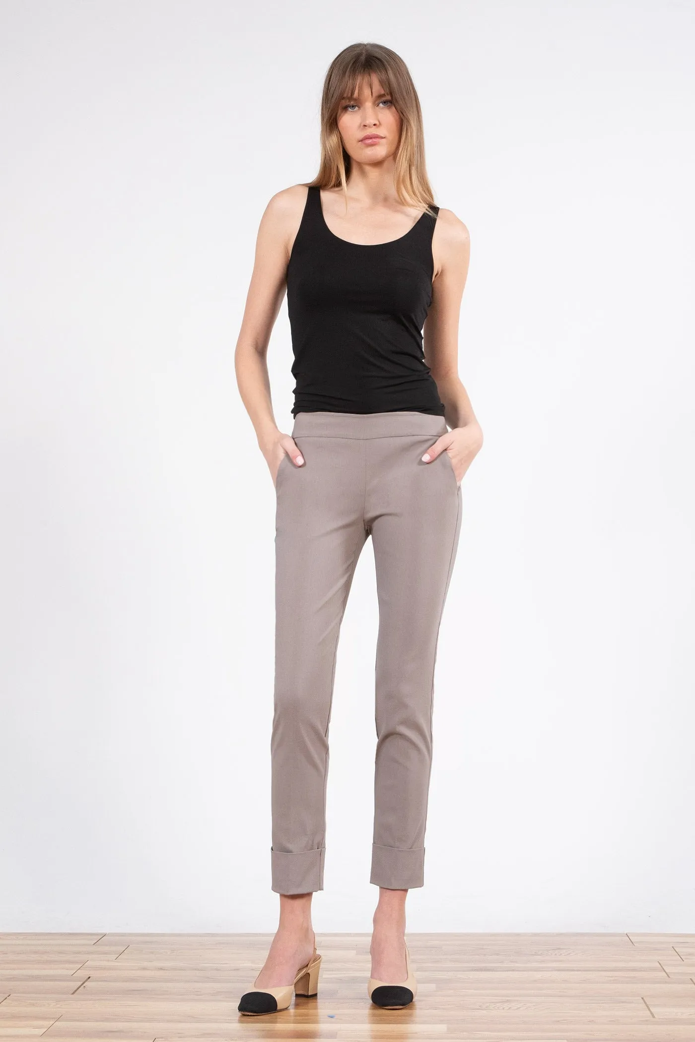 BEN Signature Stone sold by Avenue Montaigne