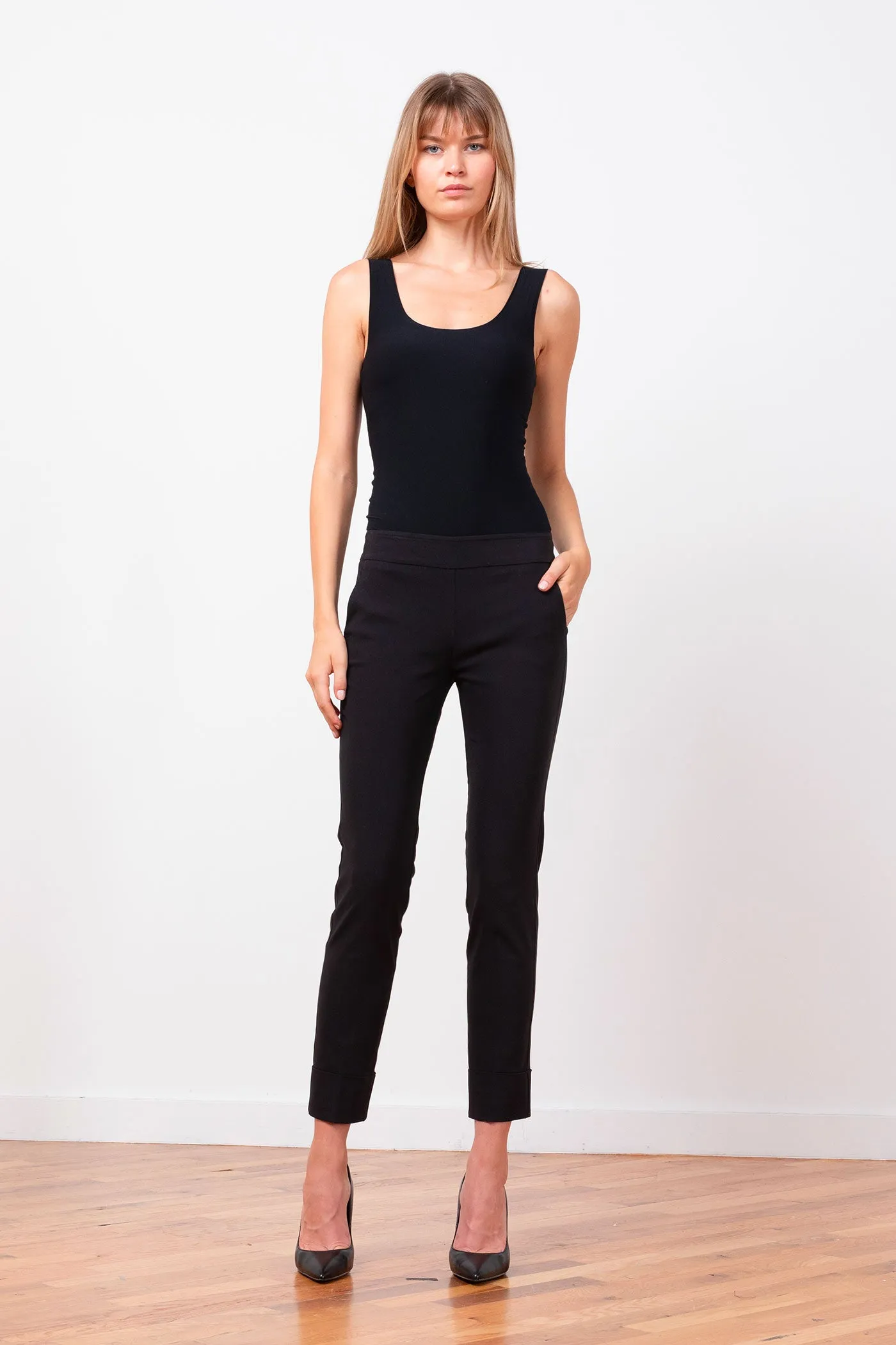 BEN Signature Black sold by Avenue Montaigne