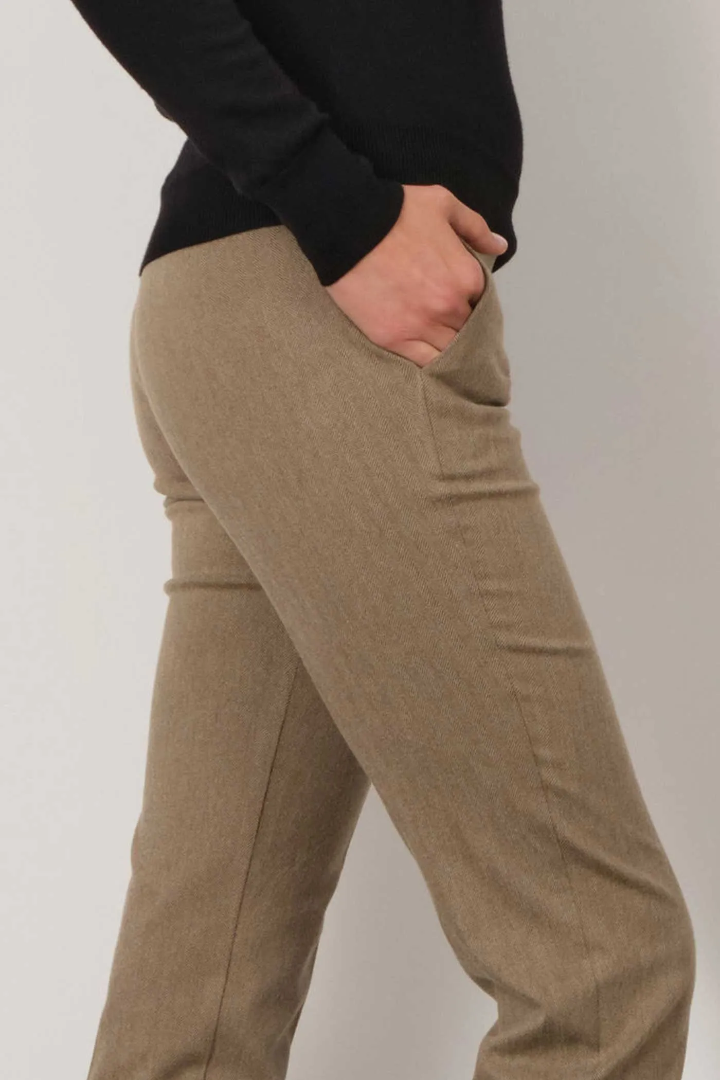 LOUIS Chevron Beige sold by Avenue Montaigne product image thumbnail 4