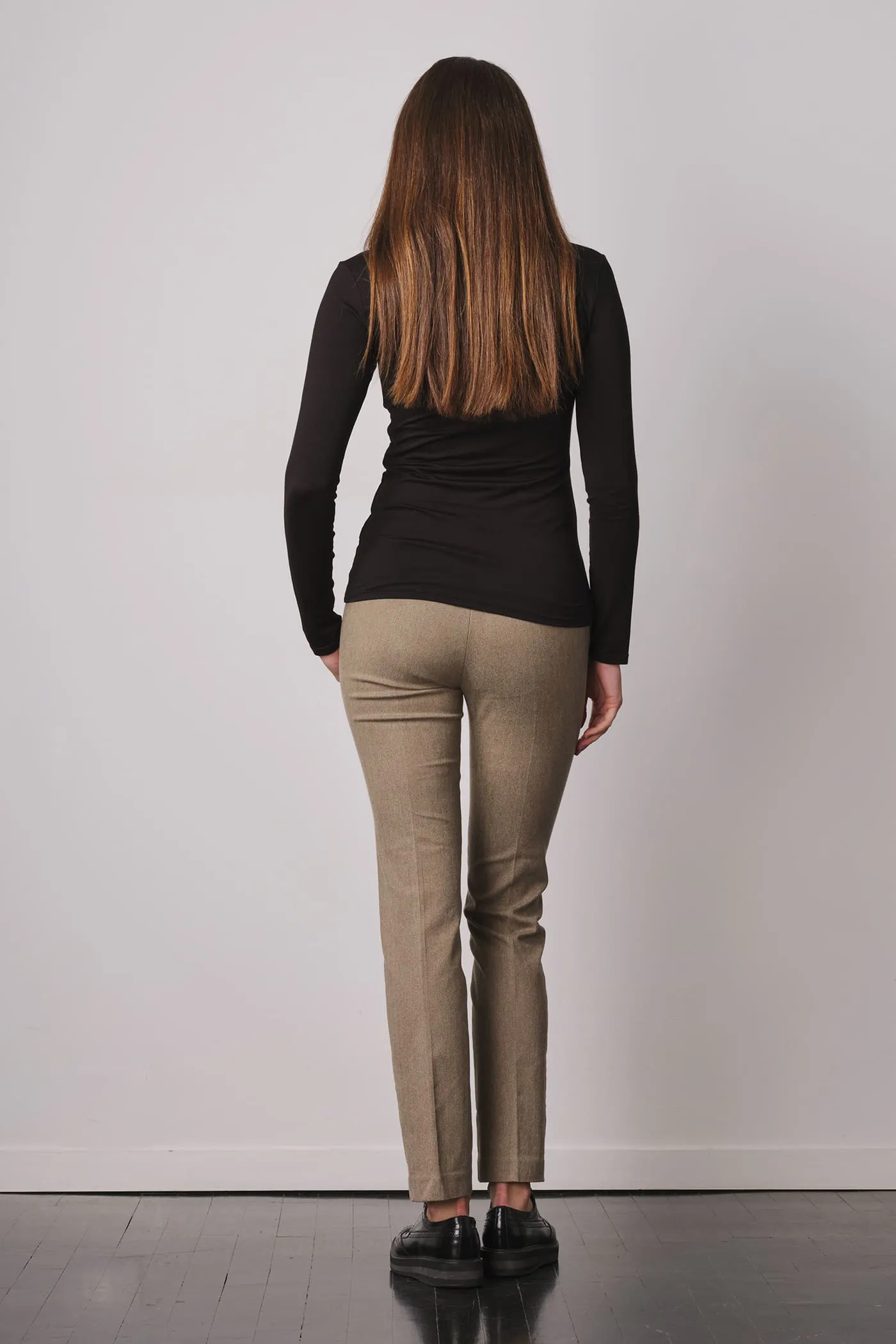 LOUIS Chevron Beige sold by Avenue Montaigne product image thumbnail 3