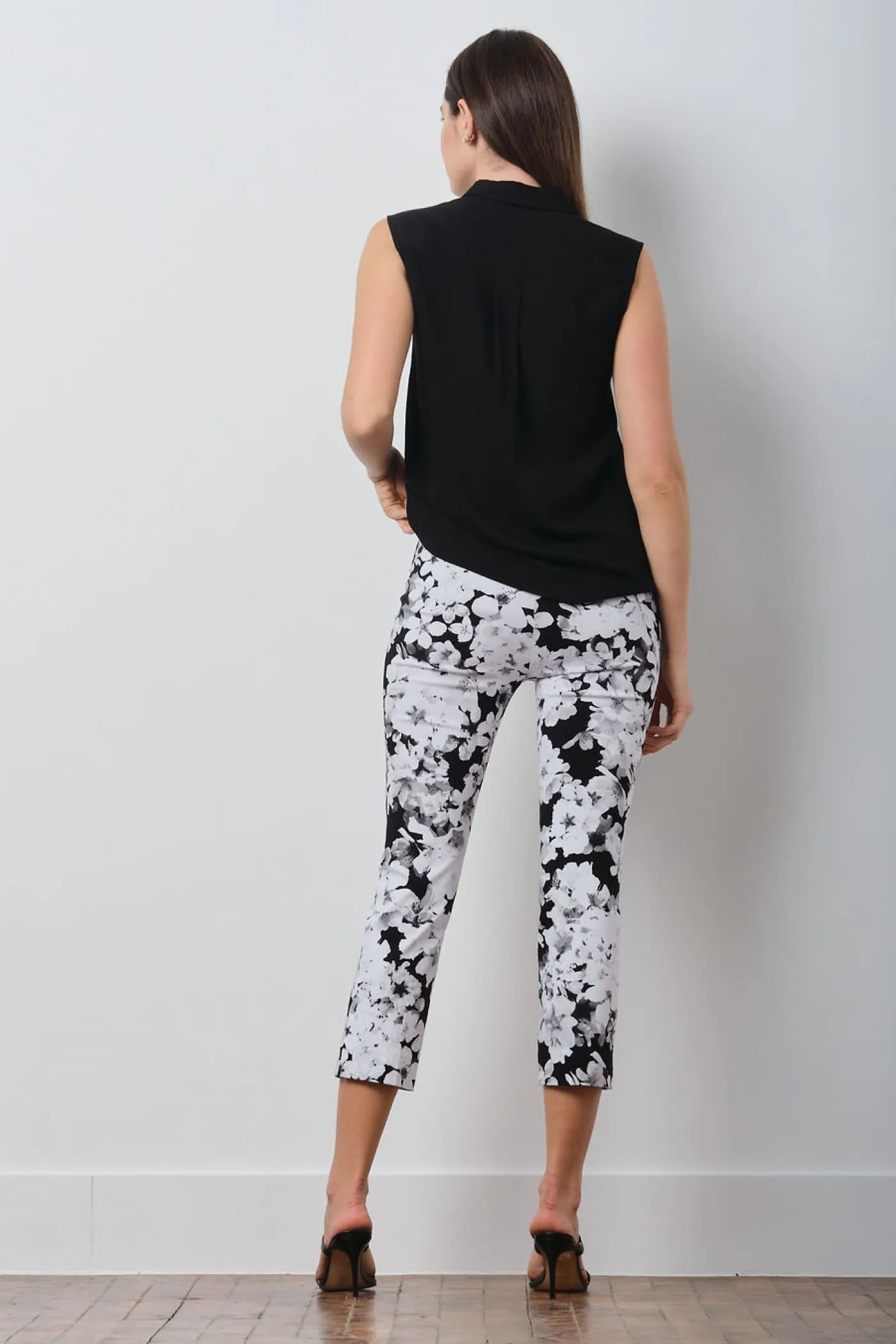 BRIGITTE Flowers Black/White sold by Avenue Montaigne product image thumbnail 3