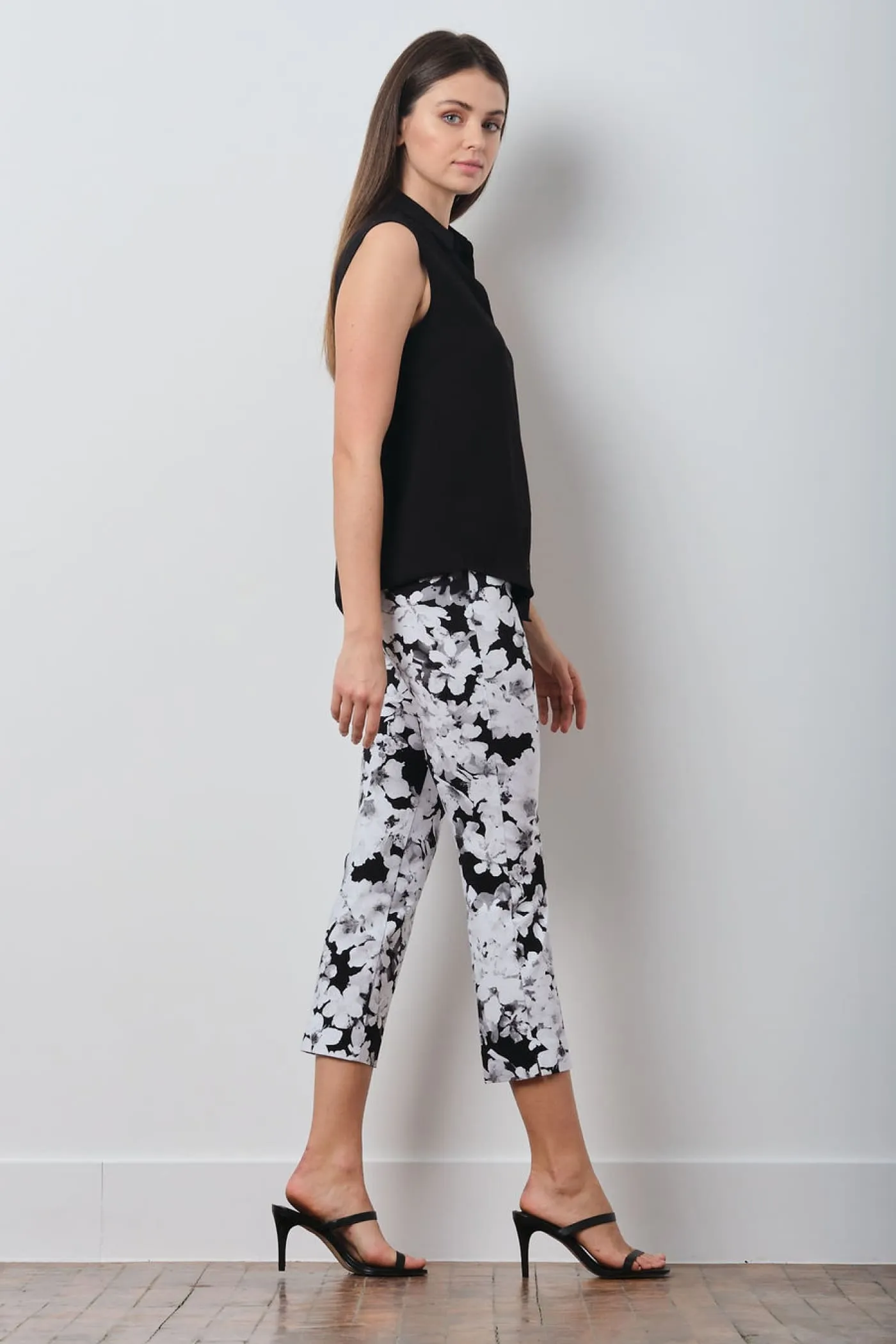 BRIGITTE Flowers Black/White sold by Avenue Montaigne product image thumbnail 2